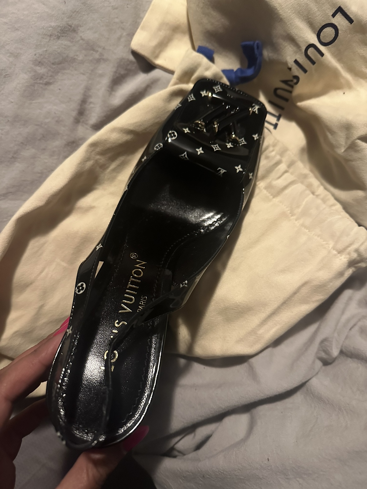 Louis Vuitton heals thumbnail