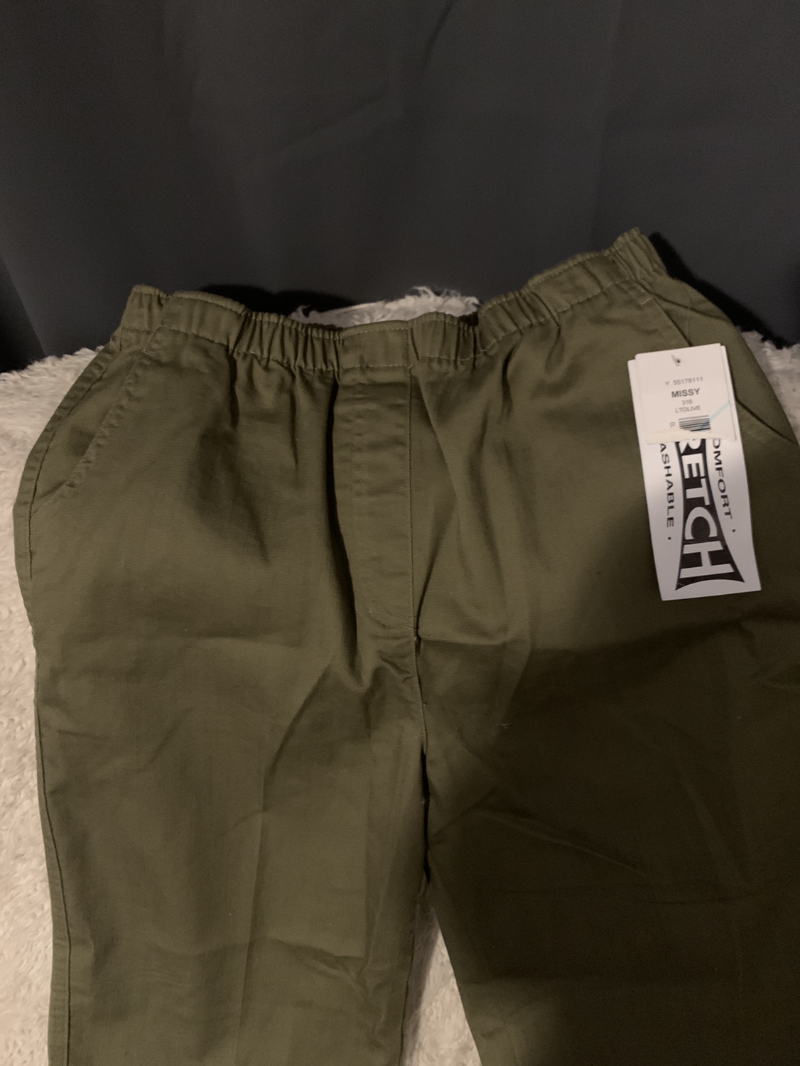 New with tags on army green unisex pants image indicator(3)