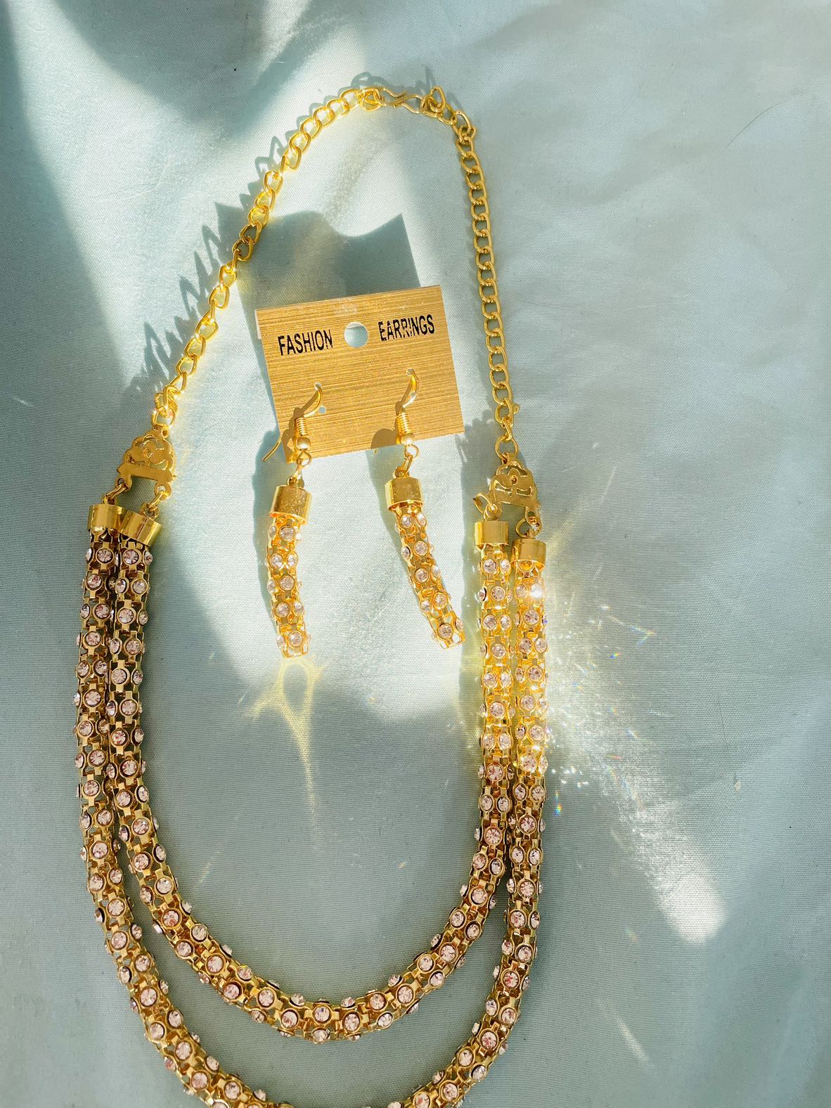 Gorgeous gold plated necklace & earrings set