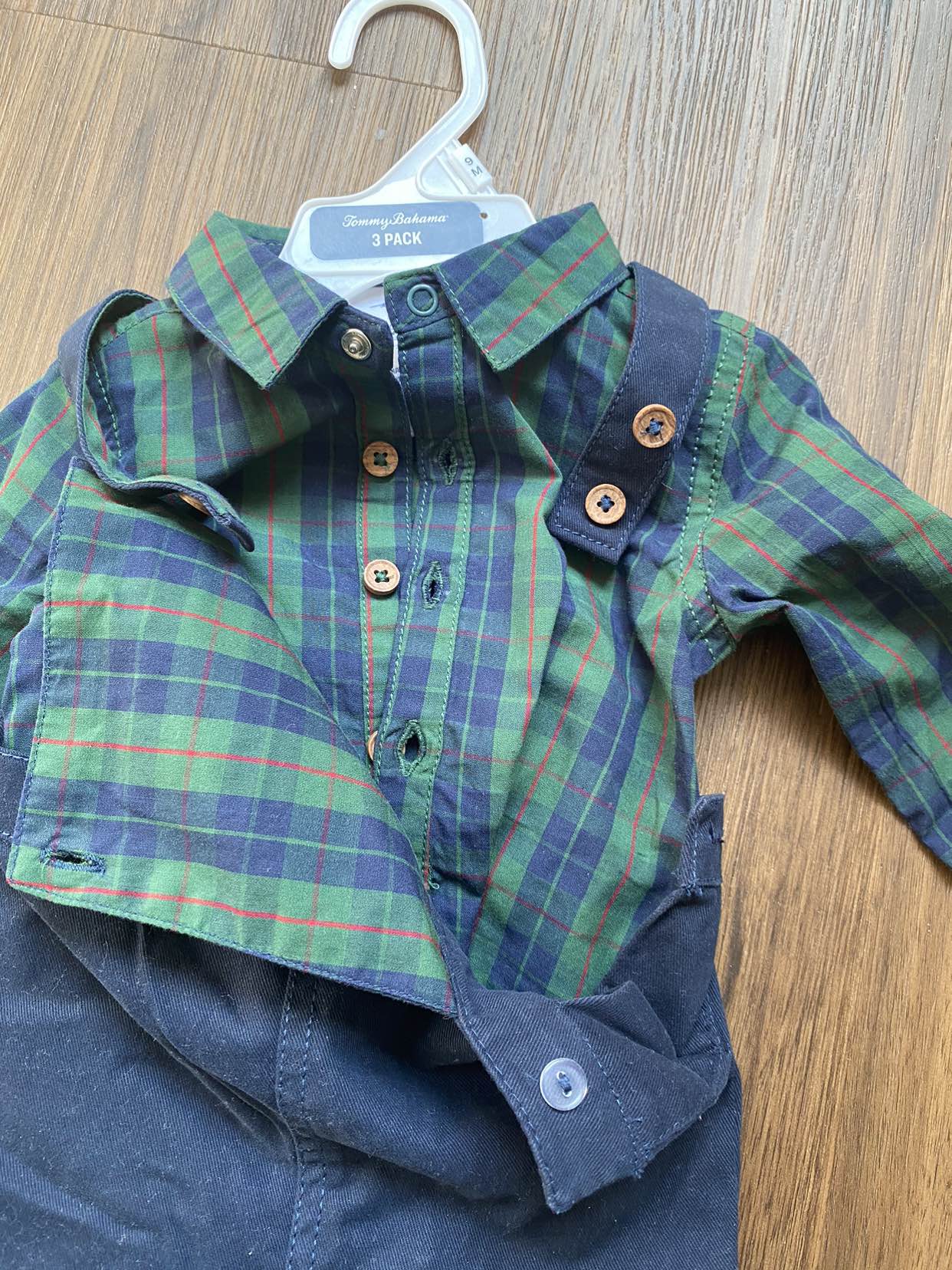 🎁 NWOT Tommy Bahama 3pc outfit image indicator(4)