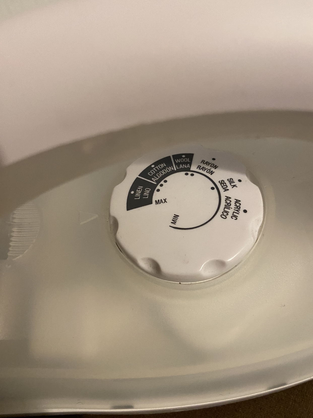 Durabrand Steam Iron TSK Automatic Turnoff Iron  Folding Board image indicator(3)