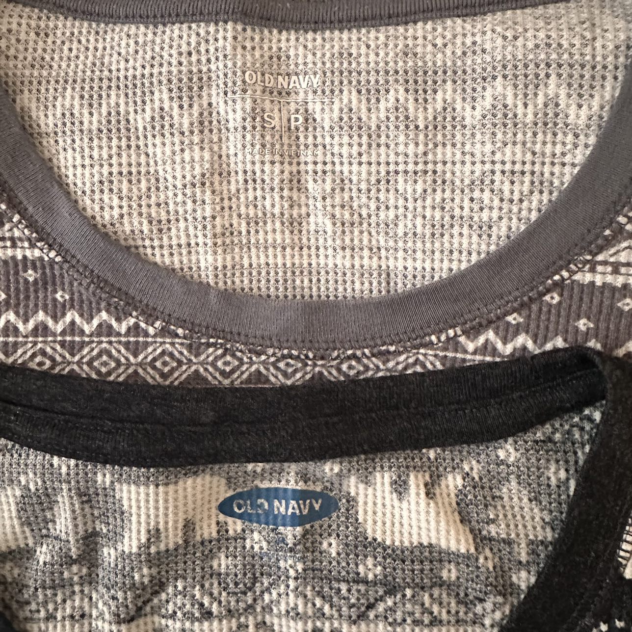 Old Navy Thermal-Knit Long-Sleeve Pajama Top (Bundle of 2) image indicator(4)