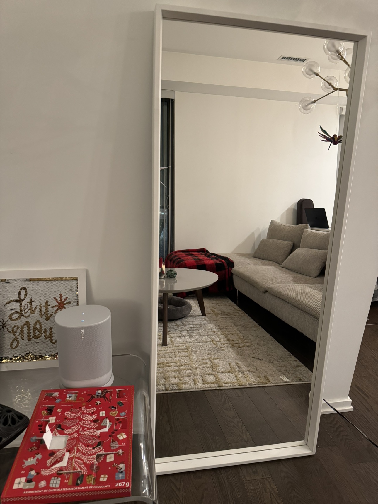 White mirror