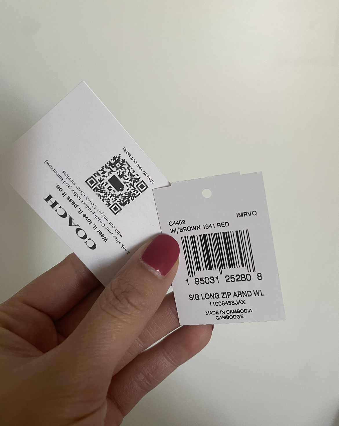 Coach Wallet image indicator(3)