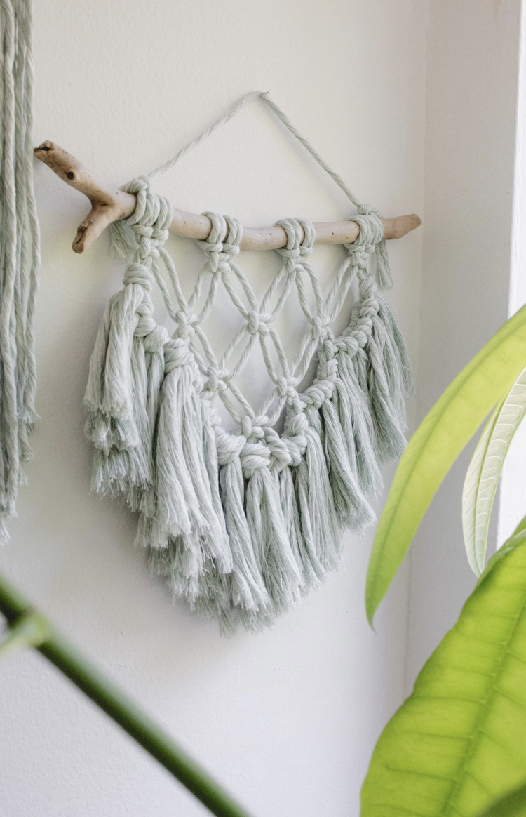 Tassel Macrame Wallhanging - photo 2