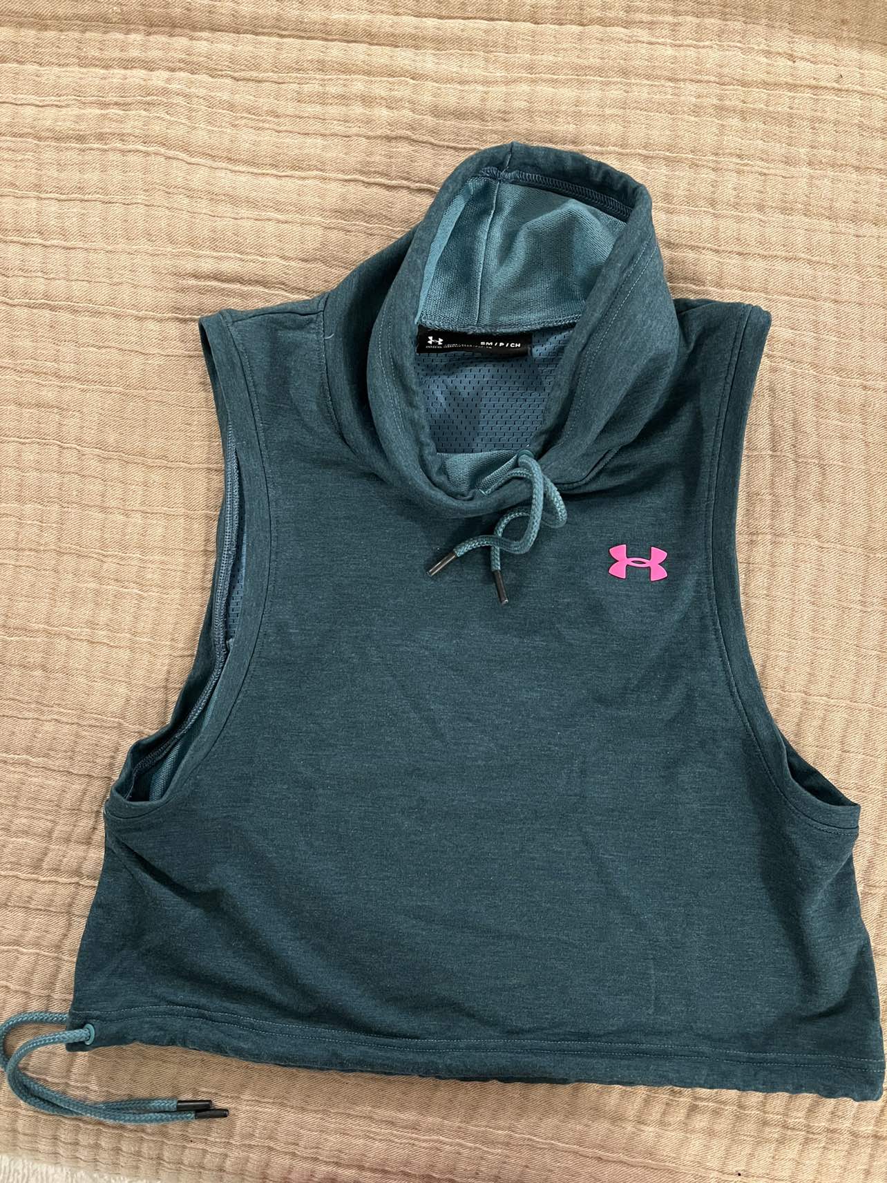 Sleeveless mock neck fitness wear - photo 2