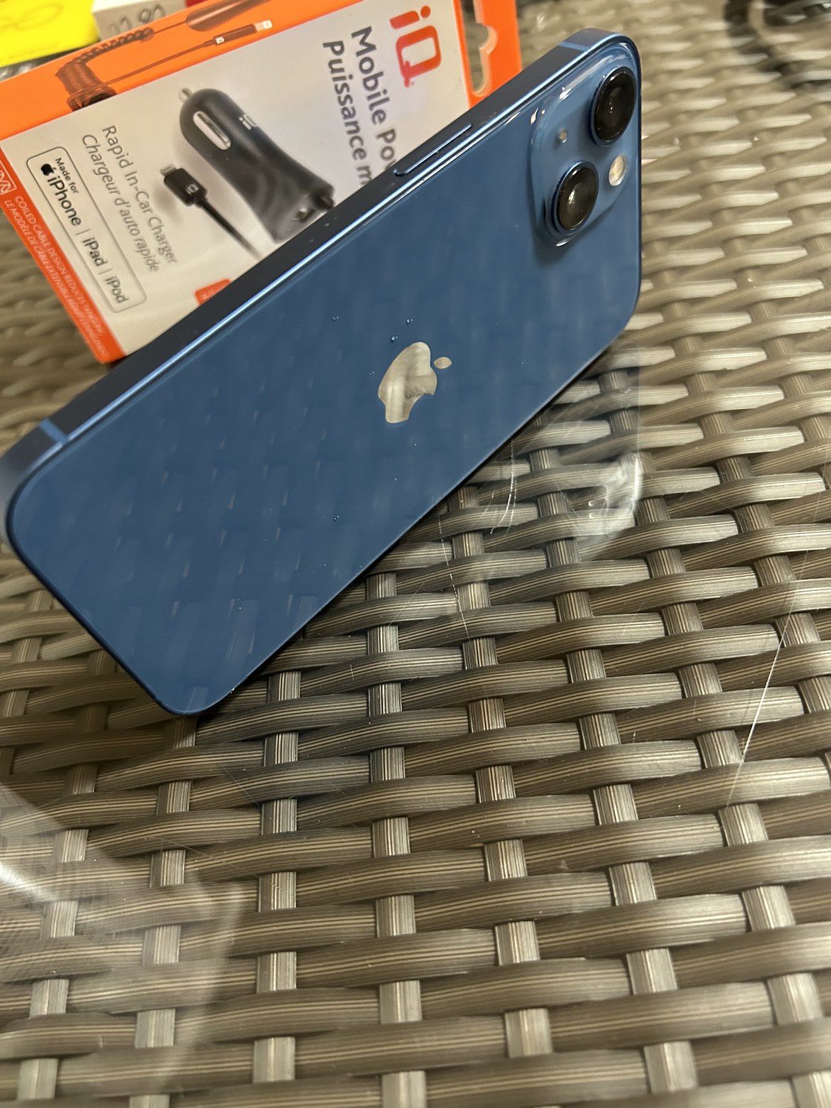 iPhone 13 128GB mint condition - photo 3