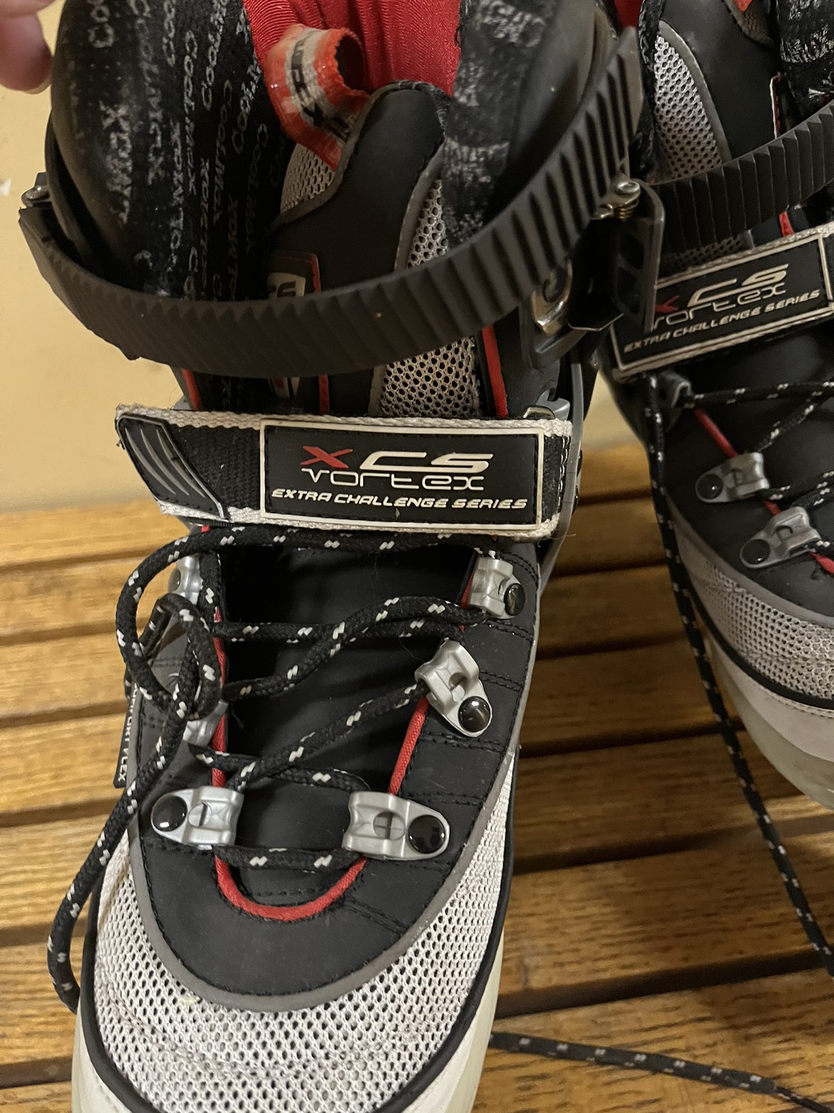 Vortex XCS inline skates (men’s 8 / women’s 9) - photo 4