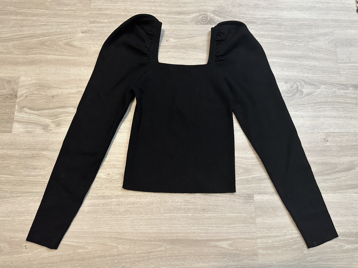 Women's fancy sweater (S/M size) thumbnail