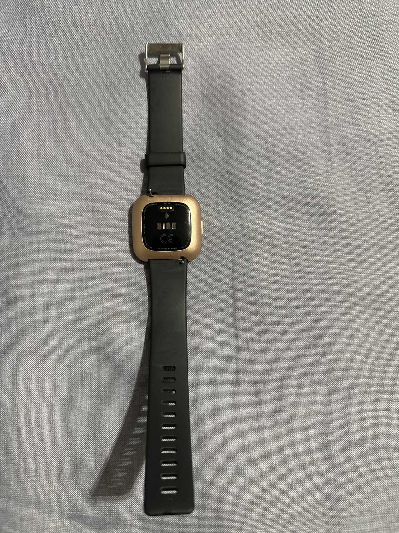 fitbit versa 2 - photo 2