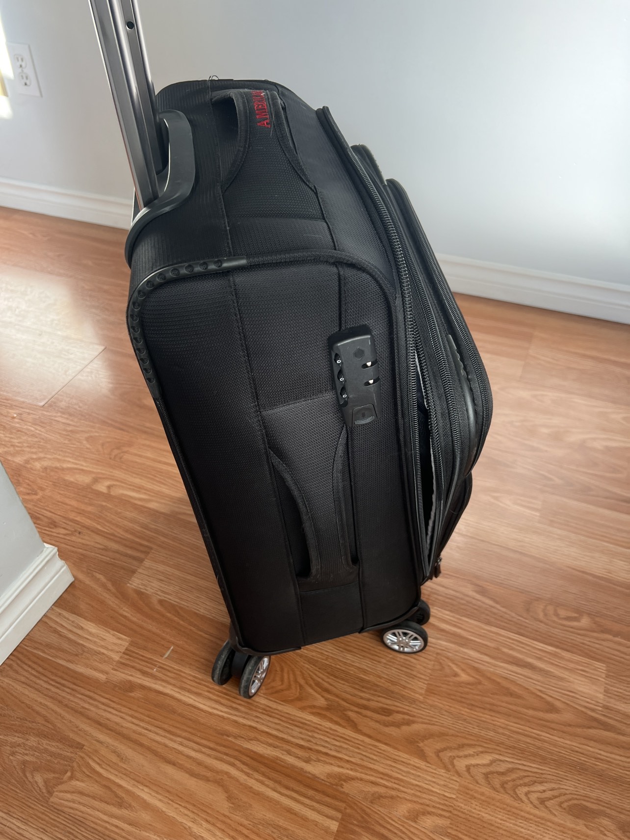 American carry on suitcase - photo 2