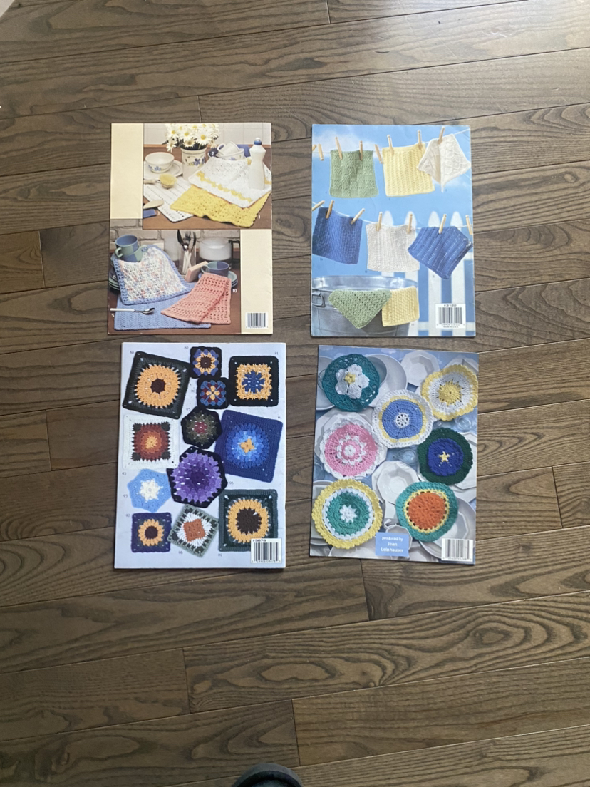 4 pattern books for crochet and knitting - photo 2