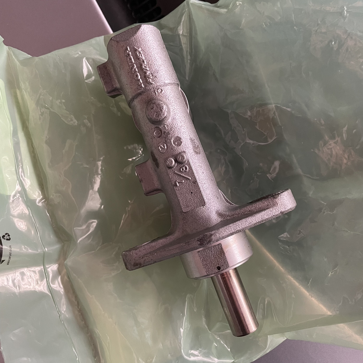 Honda Brake OEM Master Cylinder 46100-S5D-A51 🎁 thumbnail
