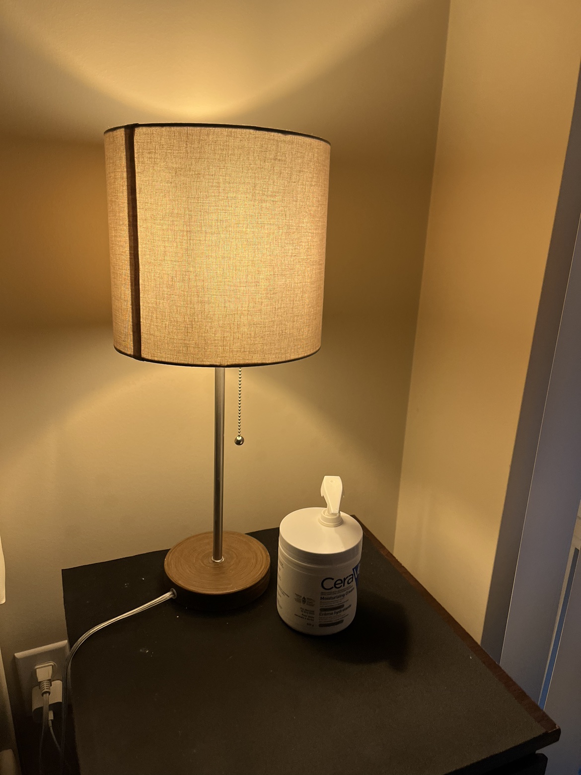 2 bedside lamps thumbnail