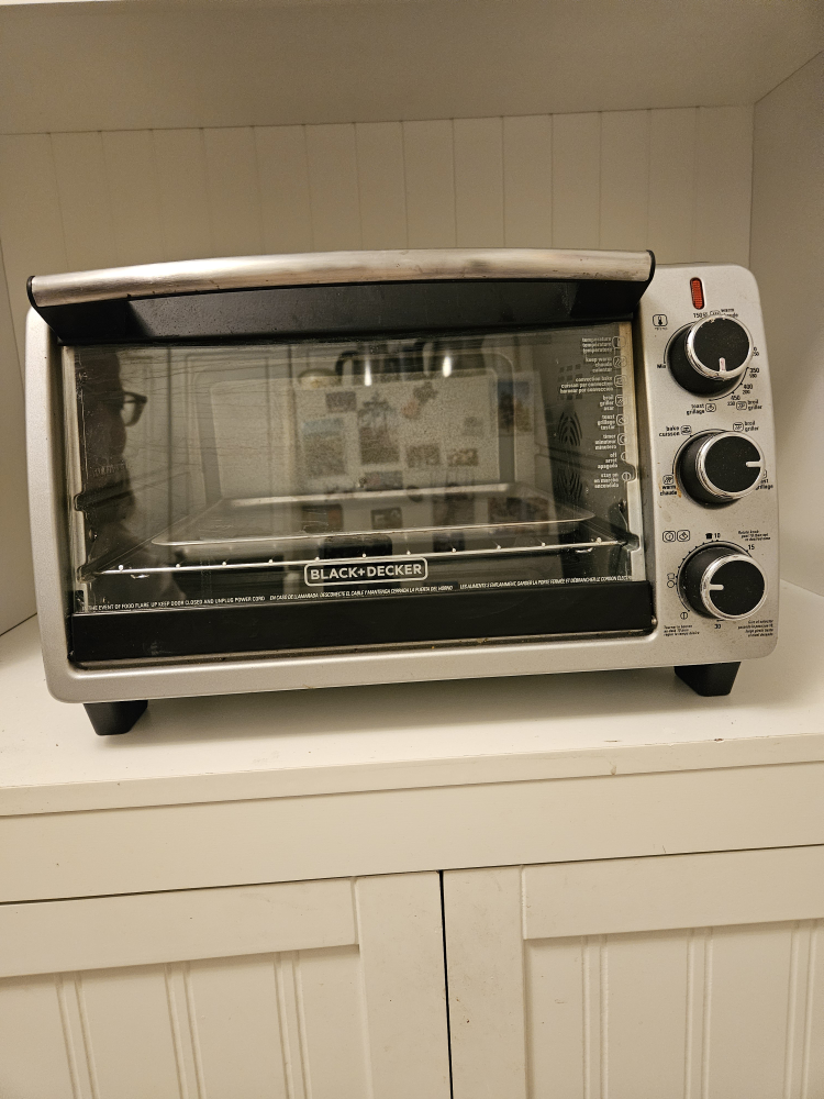 Black & Decker - Convection Toaster Oven - photo 2
