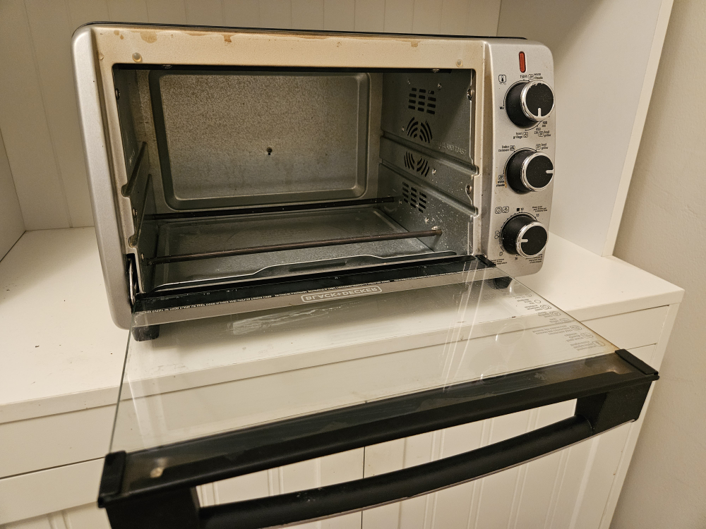 Black & Decker - Convection Toaster Oven - photo 4