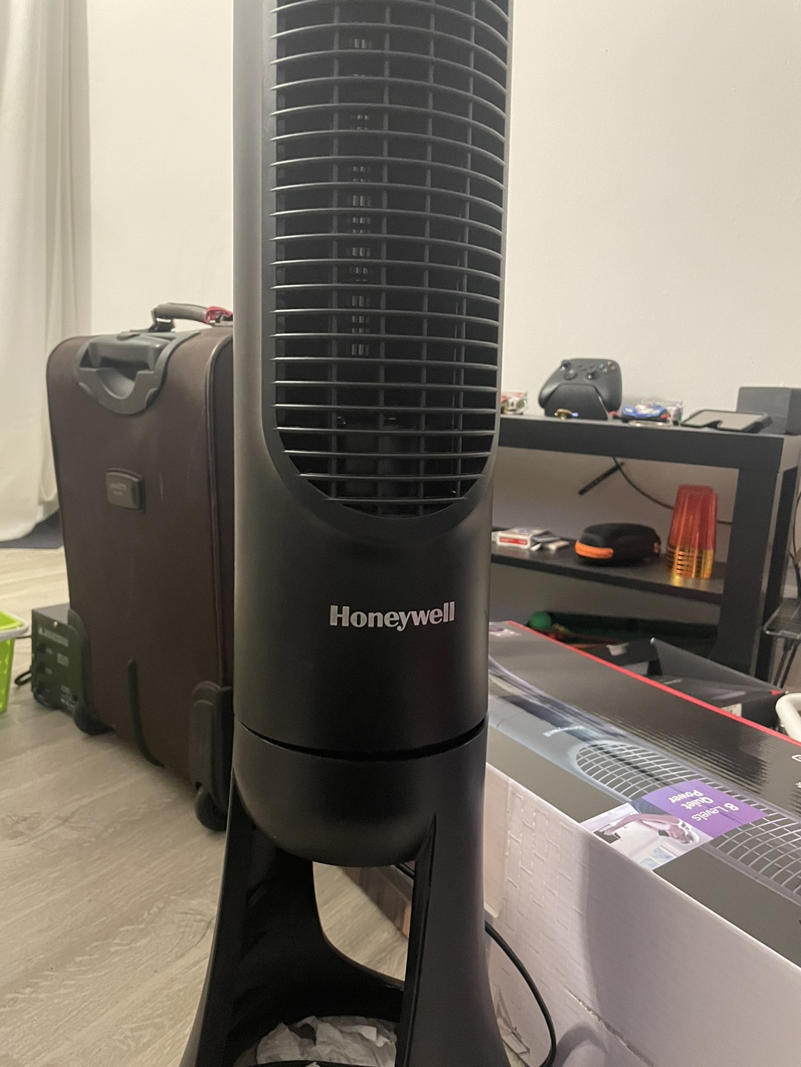 Tower Fan - Honeywell HYF290BCM1 QuietSet® 8 Whole Room 40” - photo 3