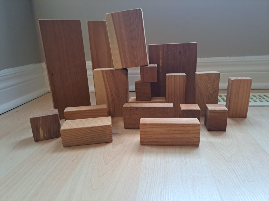 kids wooden building blocks thumbnail