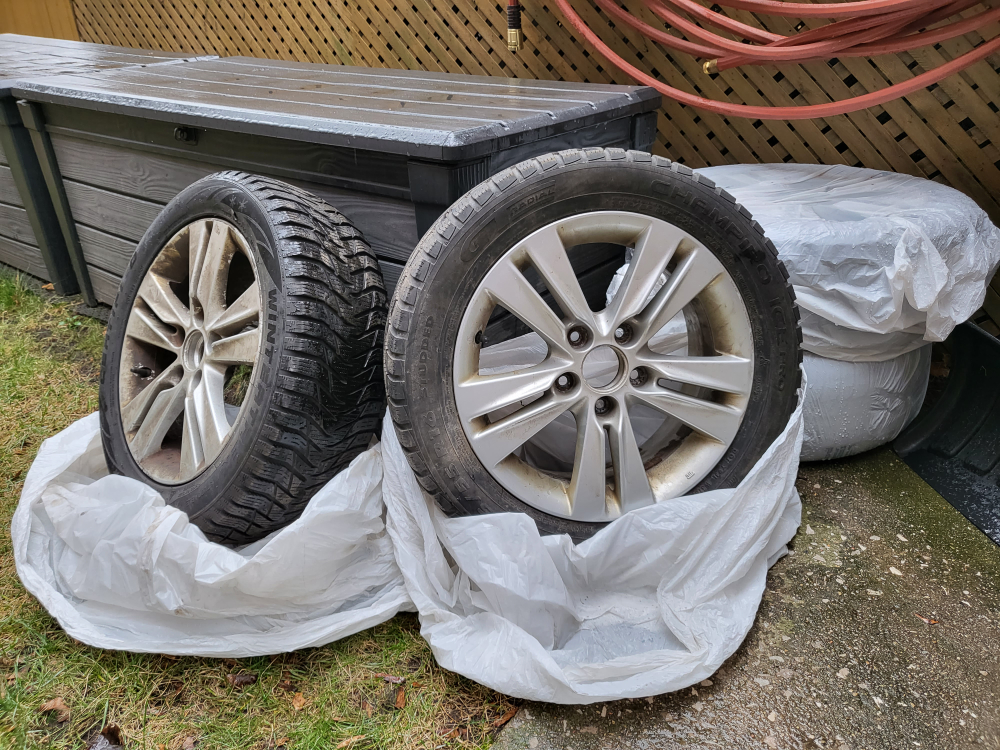 WINTER TIRES 16"