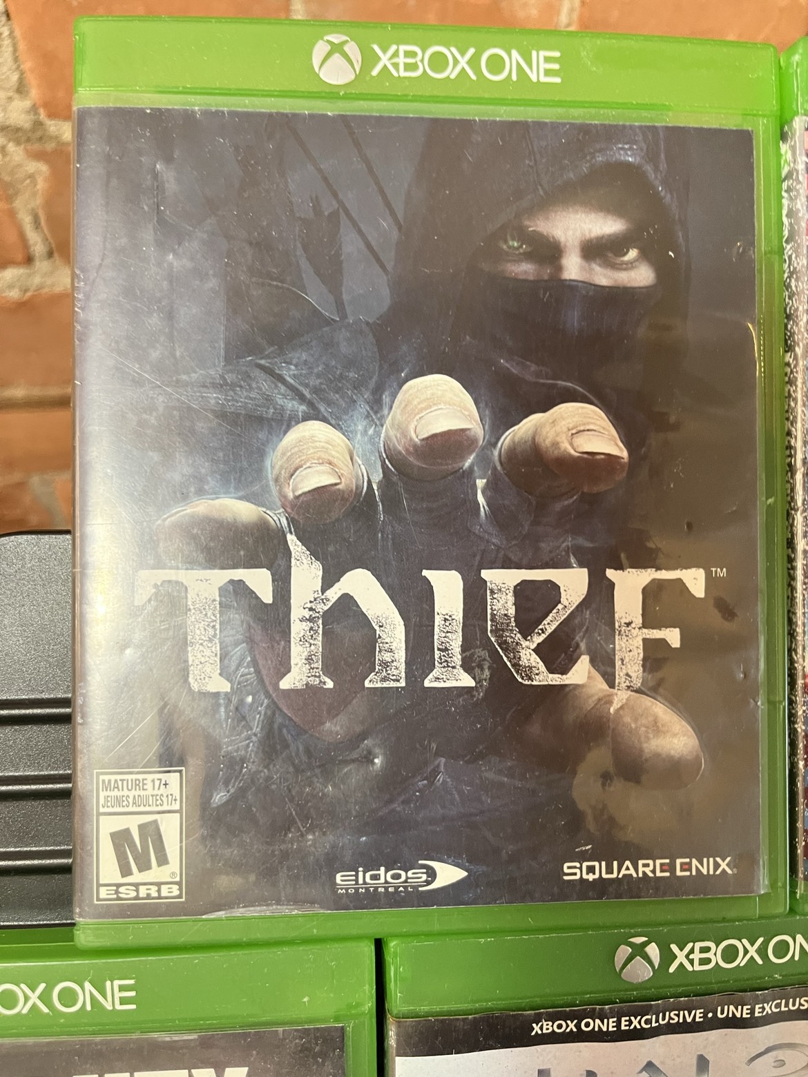 XBOX ONE CONSOLE 1 TB image indicator(6)