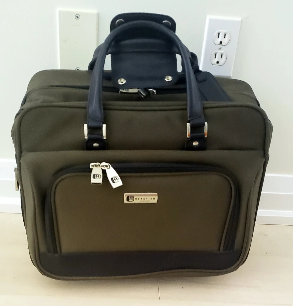 Kenneth Cole Reaction Luggage thumbnail