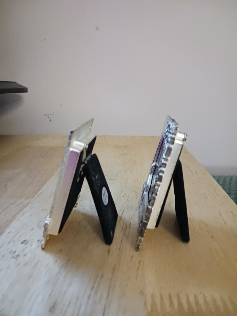 Charming pair of tiny cat picture frames #SellingSpree image indicator(2)