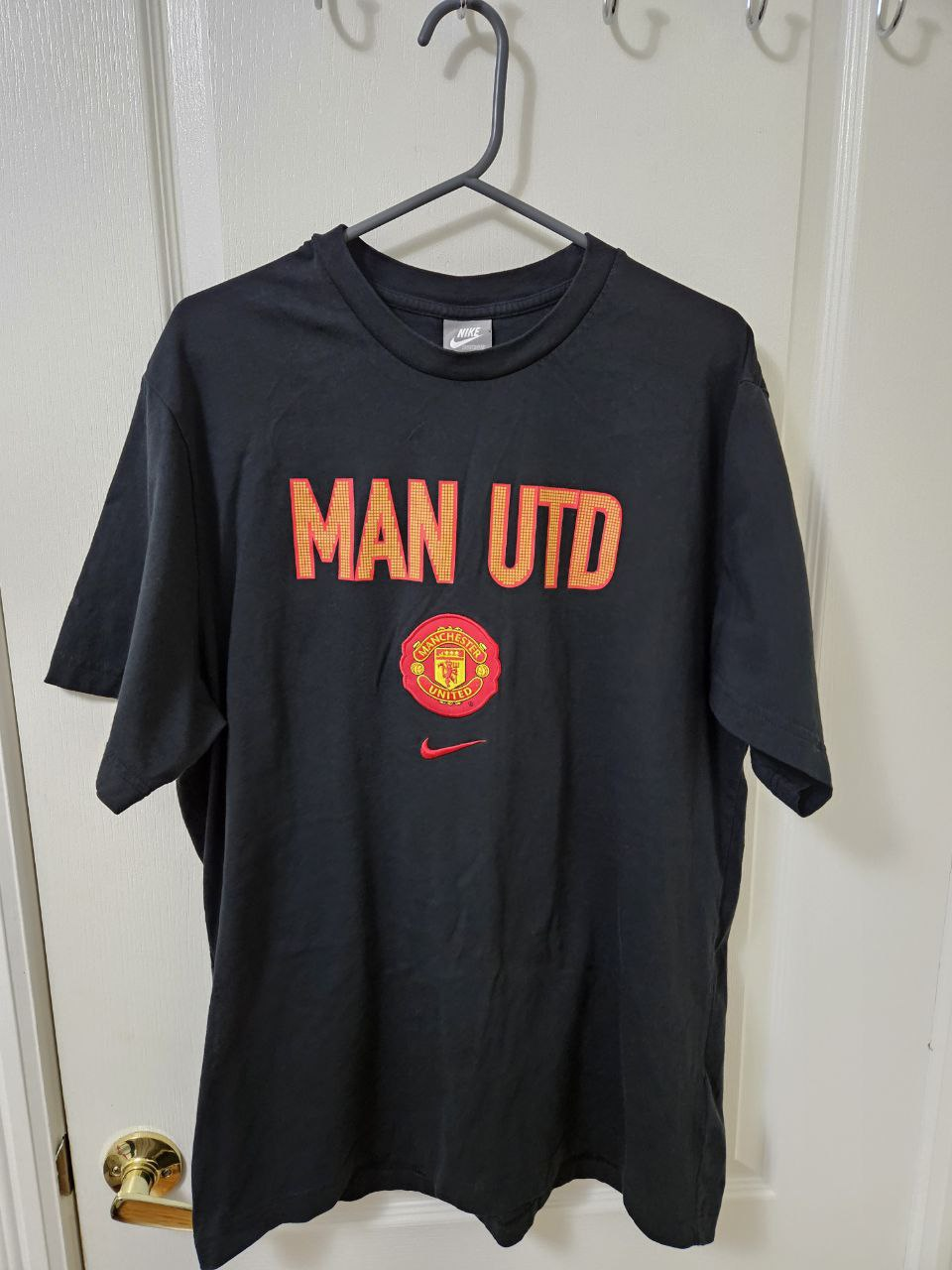 Vintage Nike Manchester United Swoosh T-Shirt - photo 2
