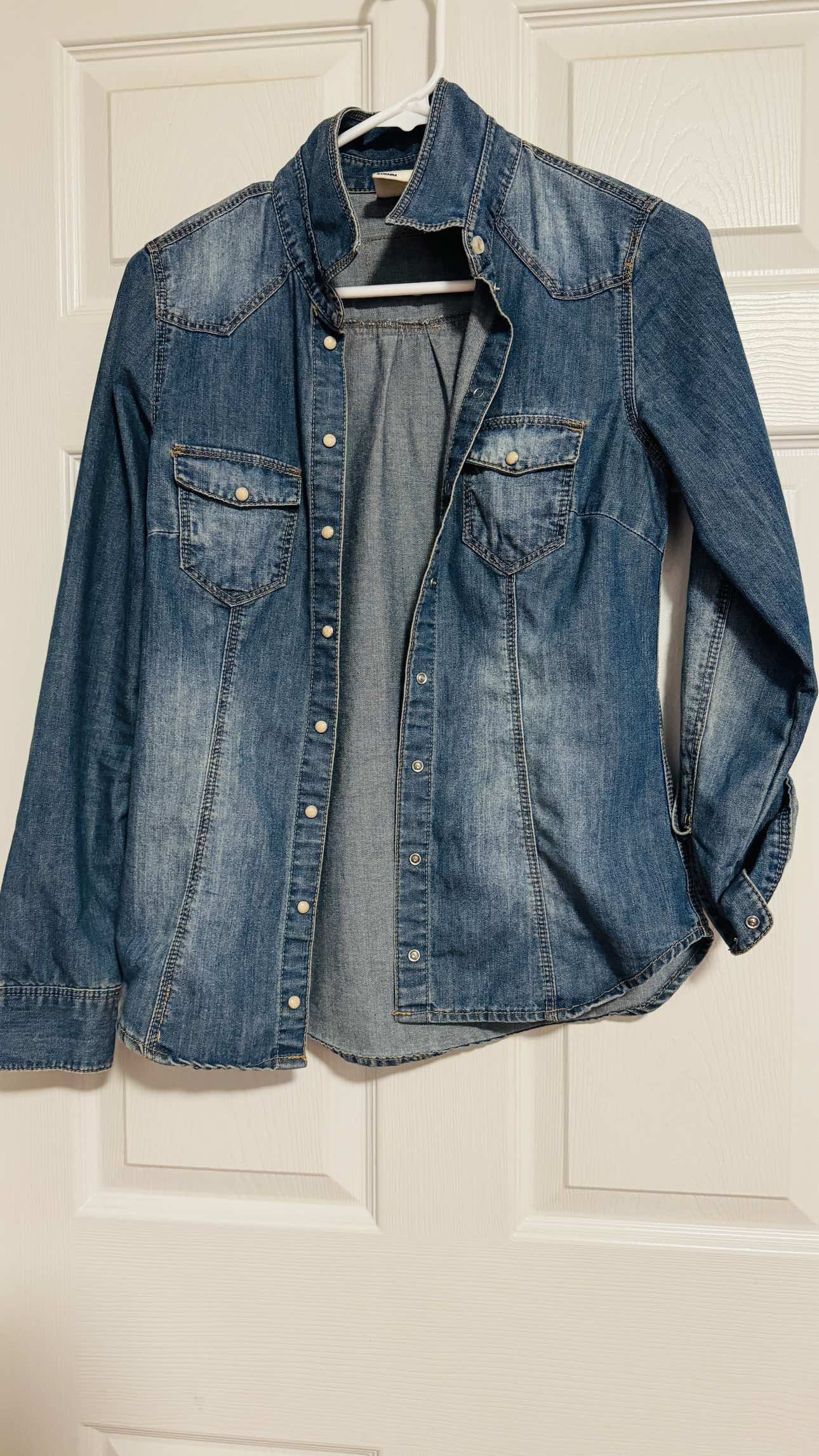 H&M denim shirt size 2 (small) thumbnail