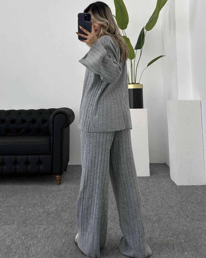 Shirt and Pants Set - photo 2