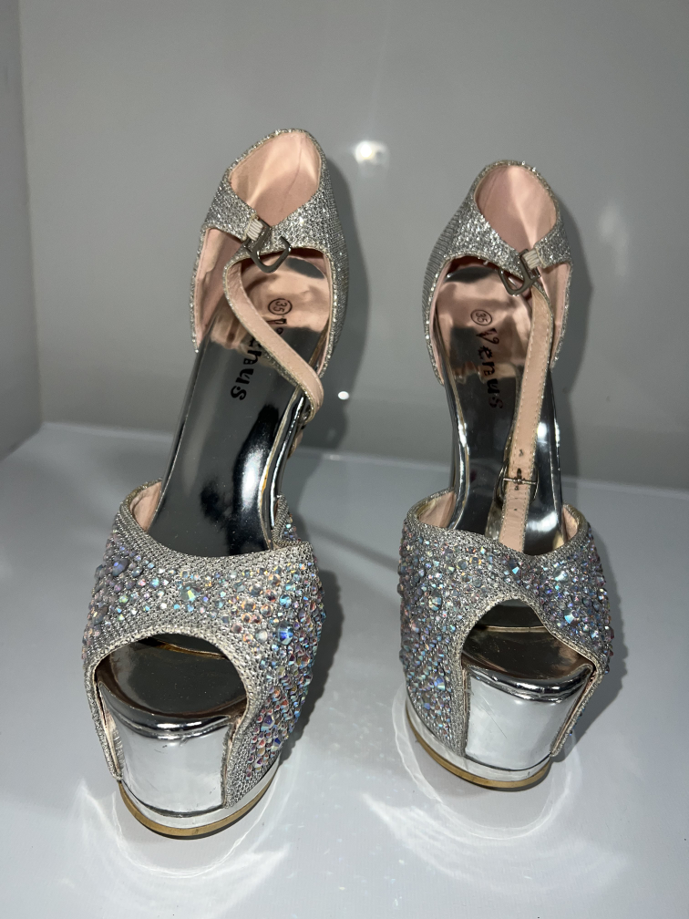 Beddazled Stilletos size 5 image indicator(2)