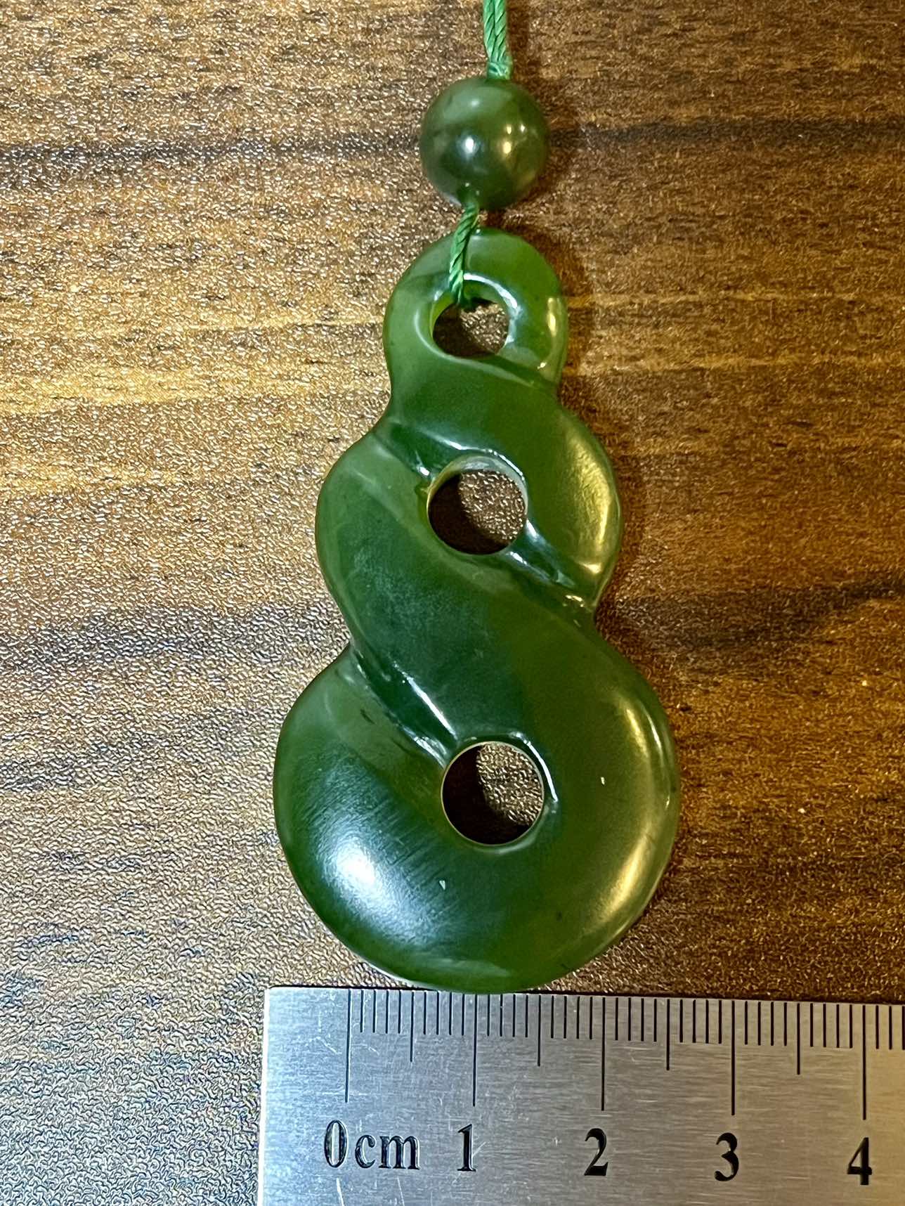 Elegant Nephrite Jade Pendant - photo 4