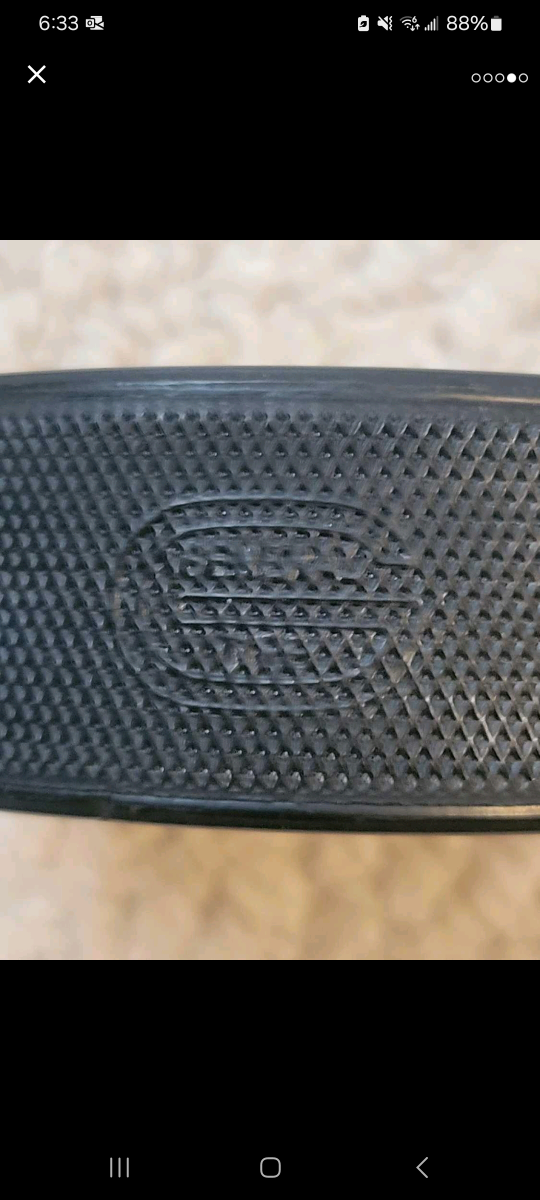 Official NHL game puck 1980s Philadelphia Flyers image indicator(4)