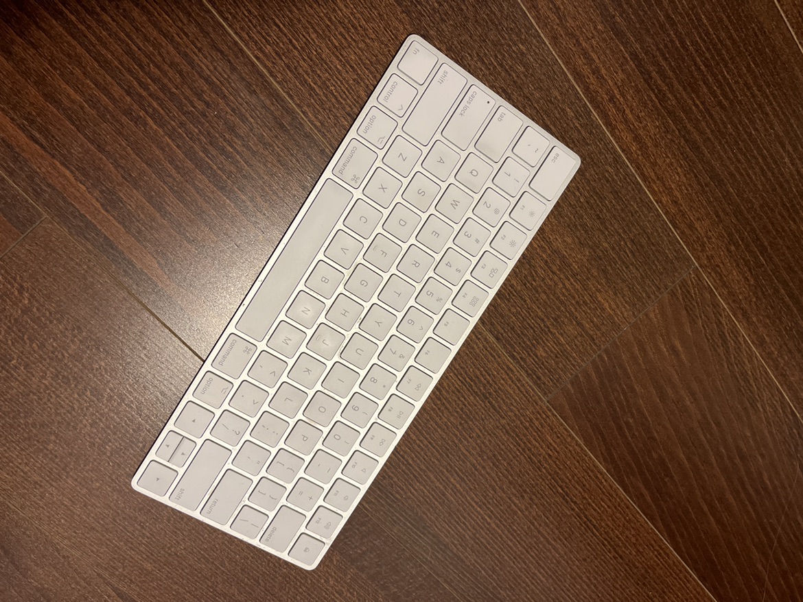Apple keyboard - photo 2