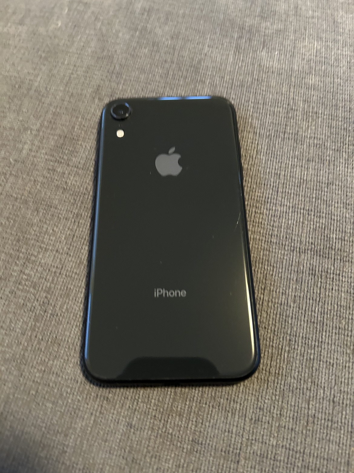 iPhone XR 128 GB in Excellent Condition image indicator(3)