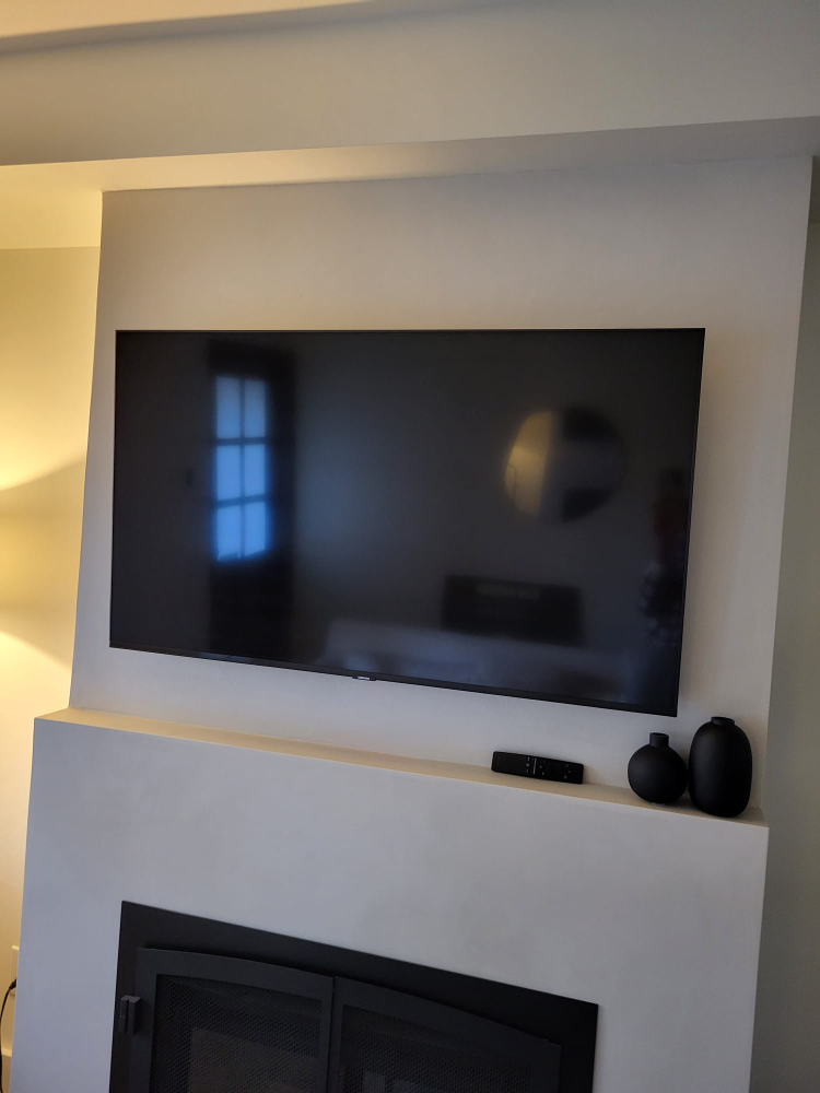 Samsung 49" 4K UHD HDR QLED Tizen Smart TV