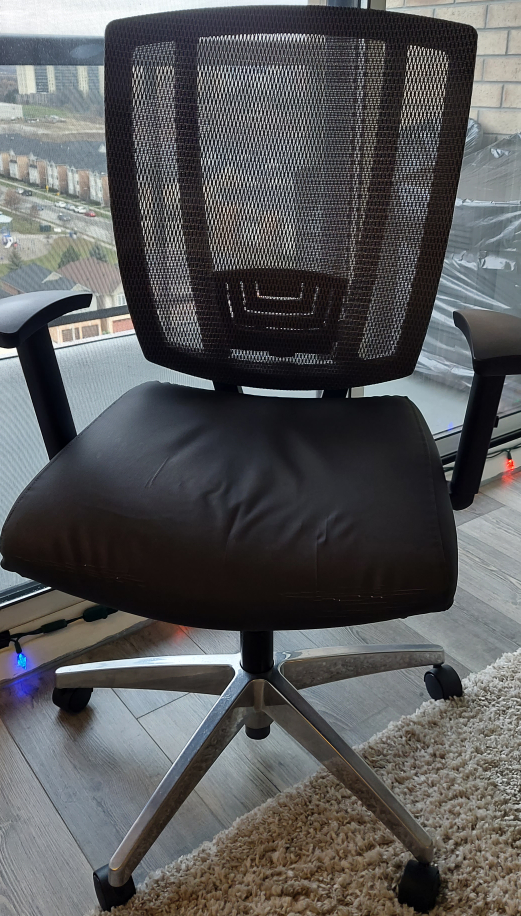 Chair - photo 2