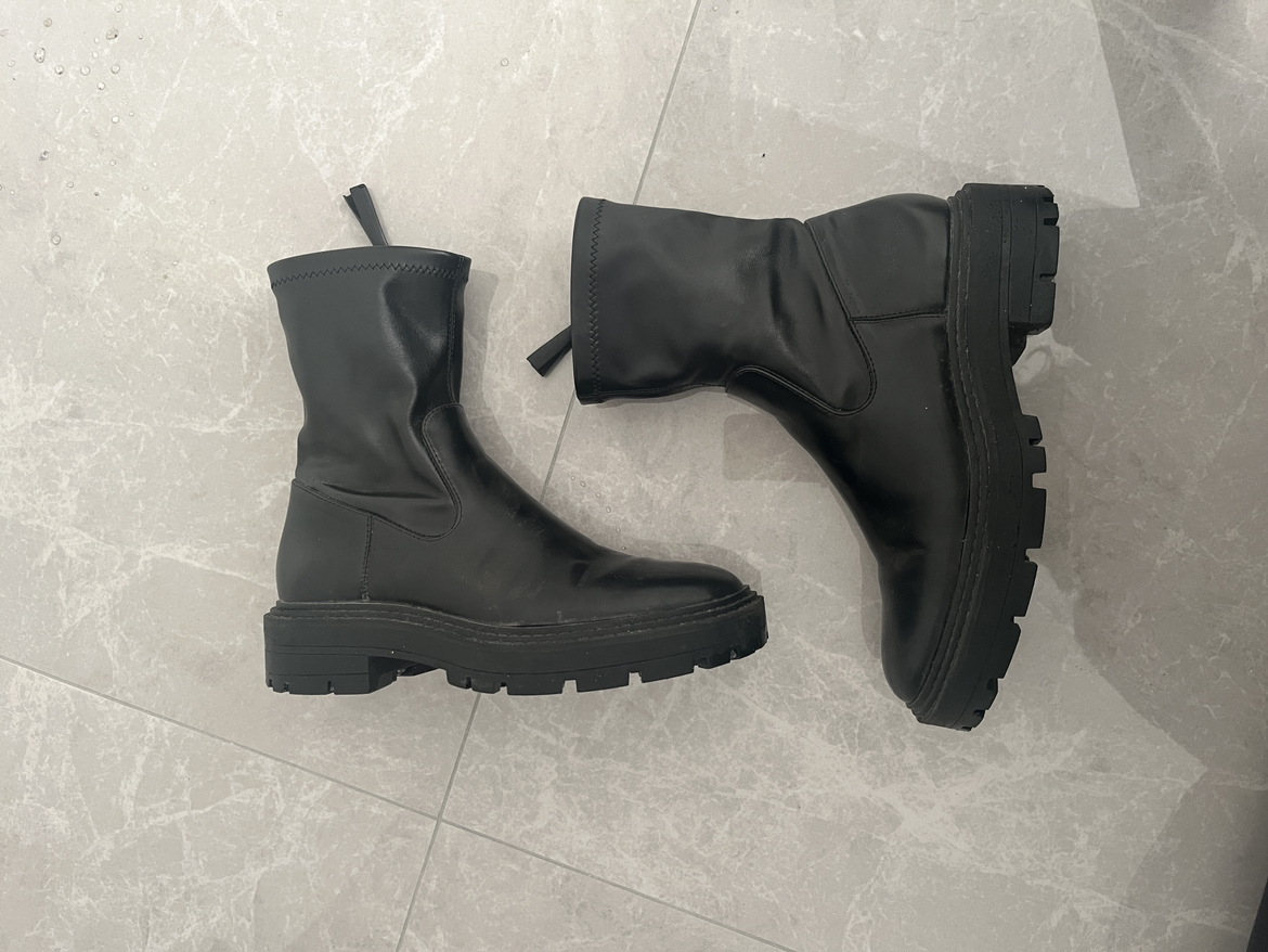 Ankle vegan leather boots size 6 - photo 3