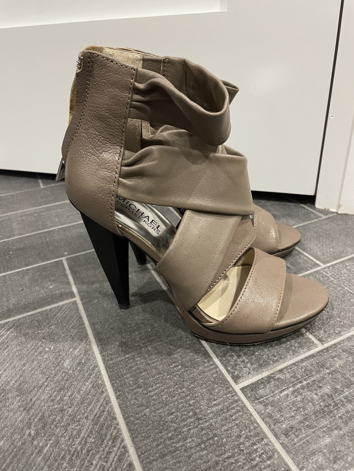 Michael Kors sandals #freecycle thumbnail