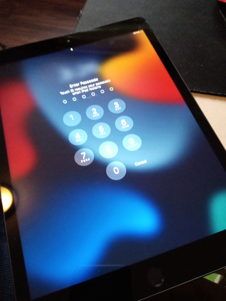 iPad 9th gen - photo 2
