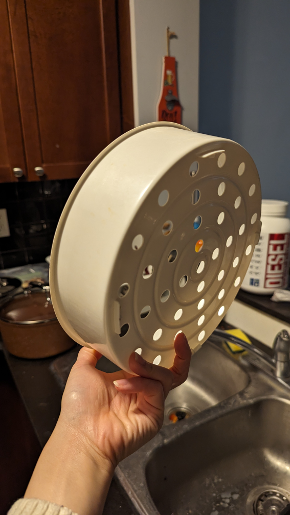 two large pots and a steamer image indicator(4)