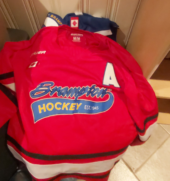 40 Hockey jerseys & 4 pairs Hockey socks - photo 3