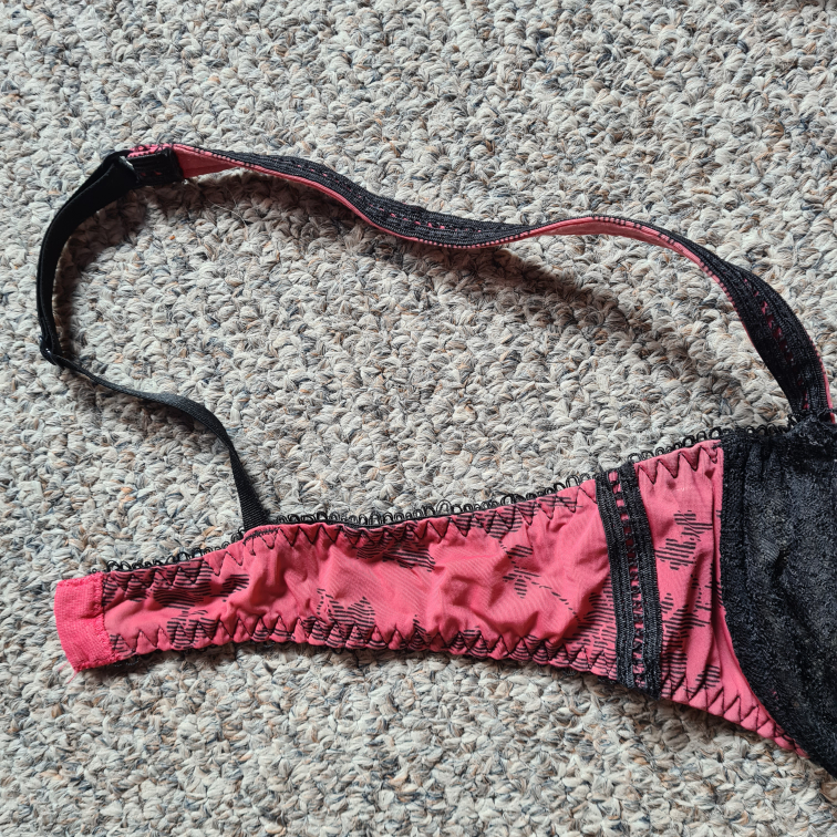 FREE Bundle of 2 bras 🎁 image indicator(7)