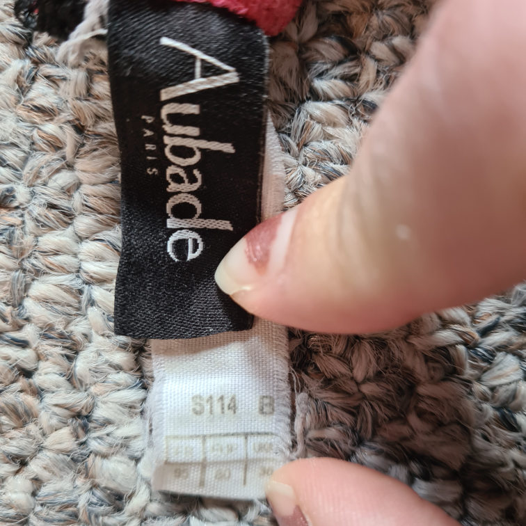 FREE Bundle of 2 bras 🎁 image indicator(8)