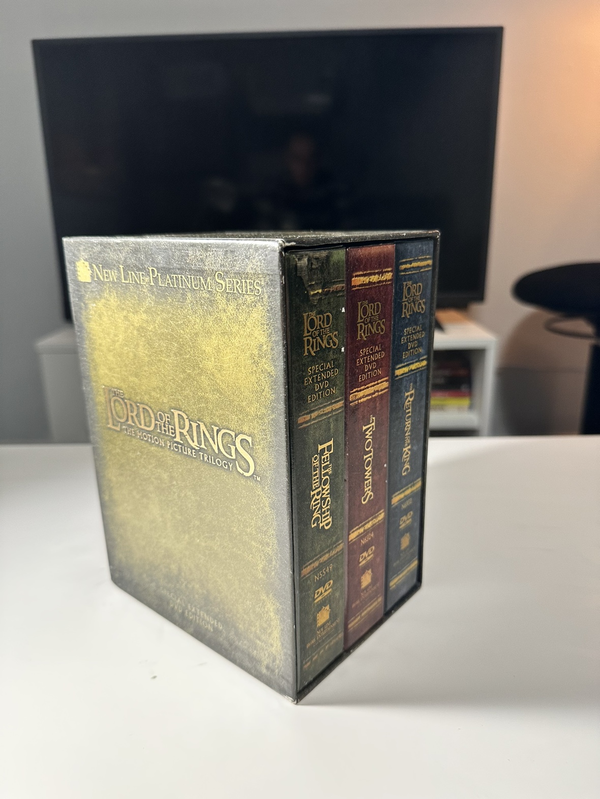 Lord of The Rings DVD Booklet CD’s with Collectors Maps image indicator(2)