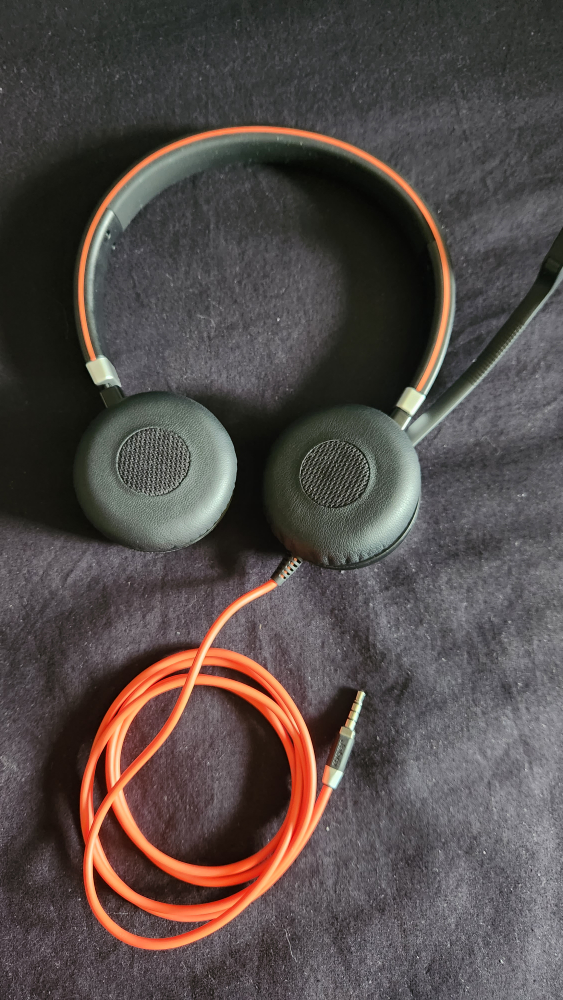 Jabra Evolve 40 Stereo Wired Headset image indicator(3)