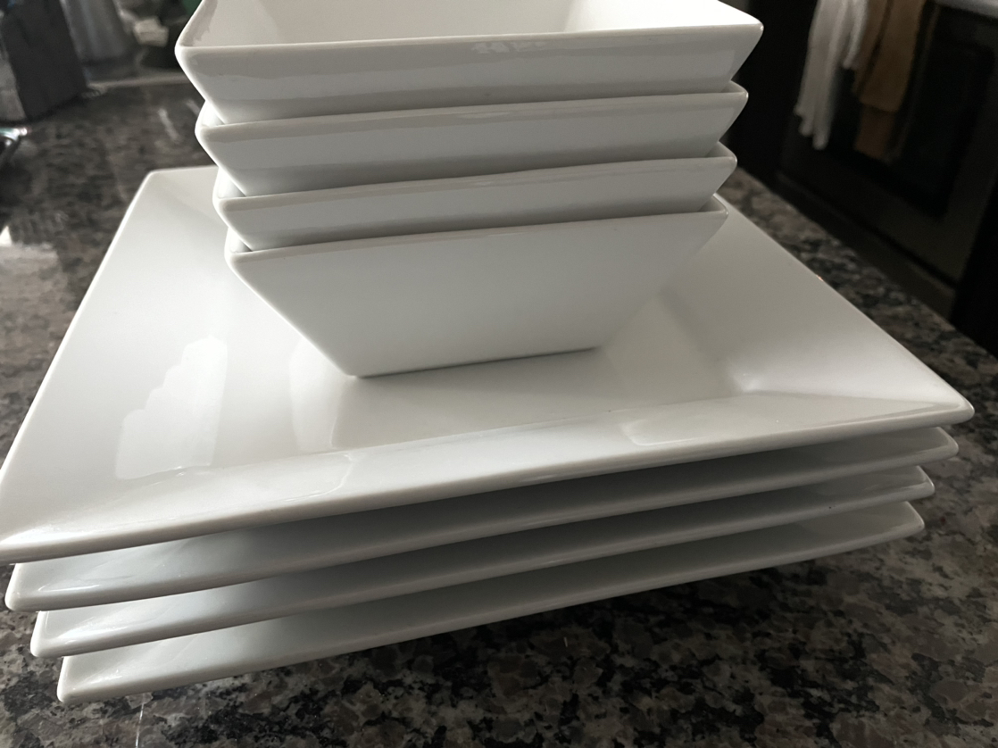 Dinner plates and bowls thumbnail