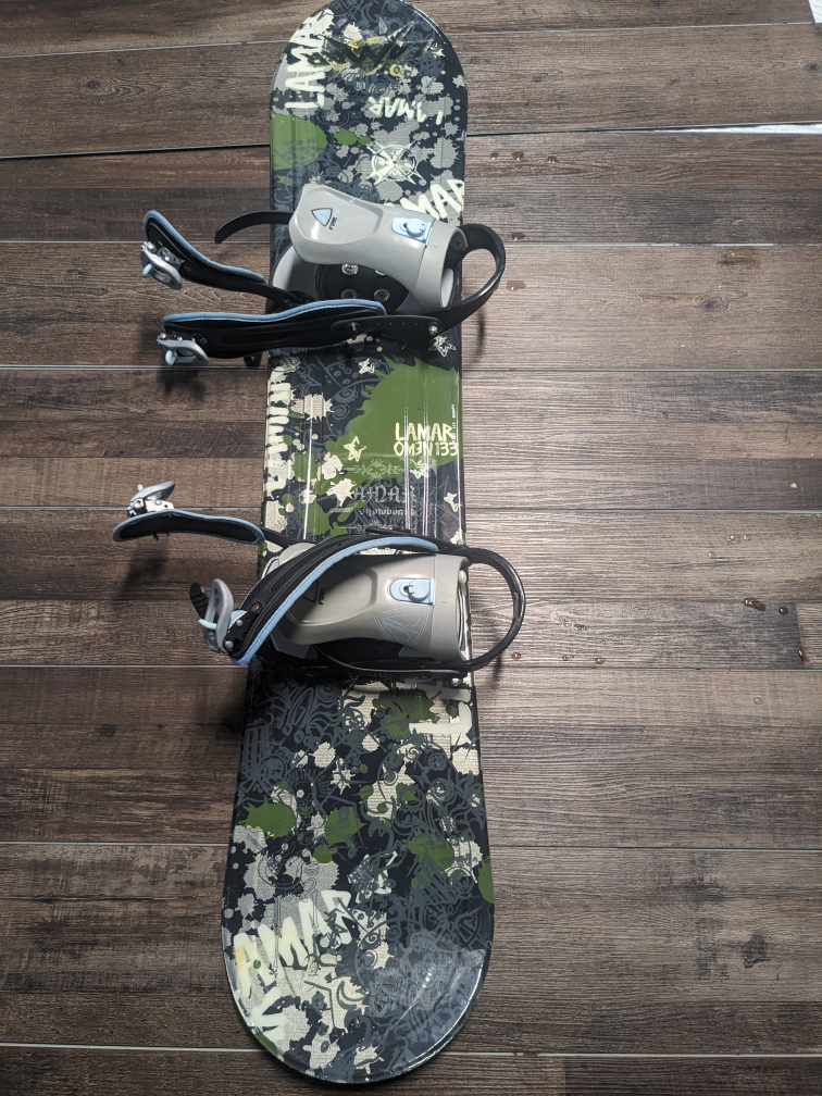132 cm Lamar snowboard and Firefly bindings
