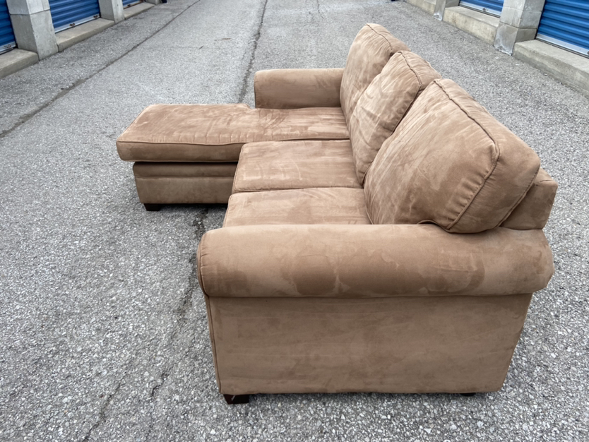 FREE DELIVERY• BEIGE SECTIONAL COUCH / SOFA w/ REVERSIBLE CHAISE - photo 5