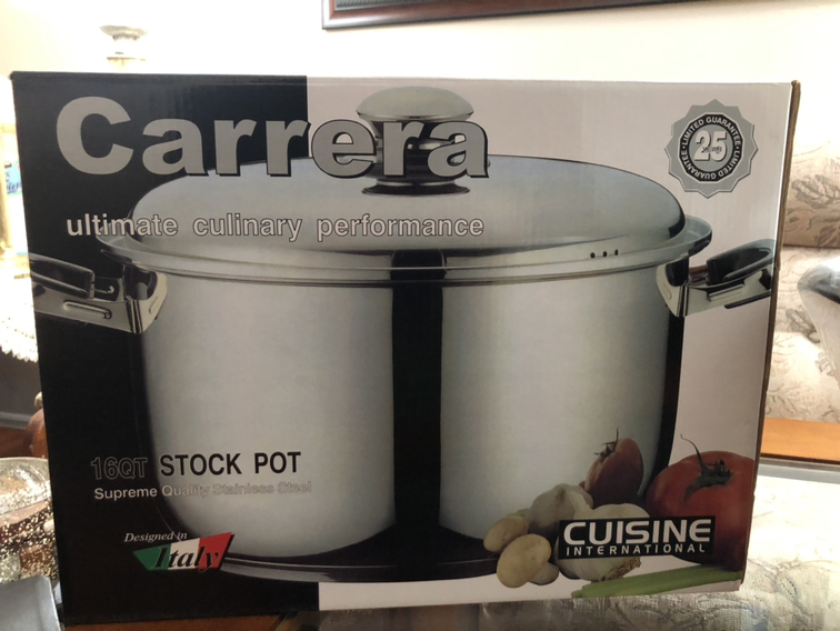 Carrera Stainless Pot and Lid