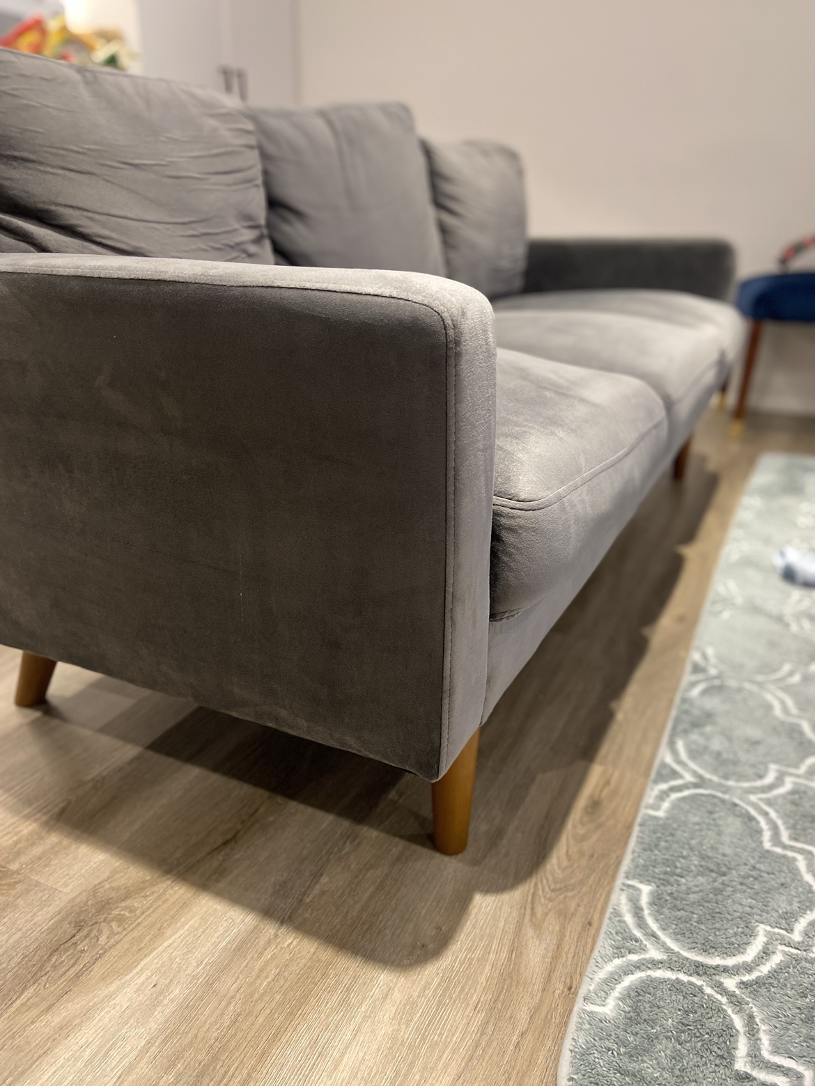 Velvet grey couch - photo 2